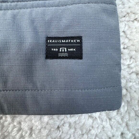 Travis Mathew Cold Bay Vest Embroidered Logo Gray - Picture 6 of 10